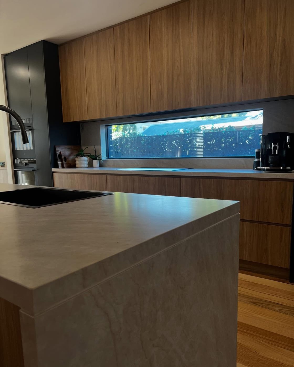 NK Kitchens & Joinery. Peakhurst project. Peakhurst finished off today - Polytec prime oak woodmatt - Dulux domino satin polyurethane - WK…